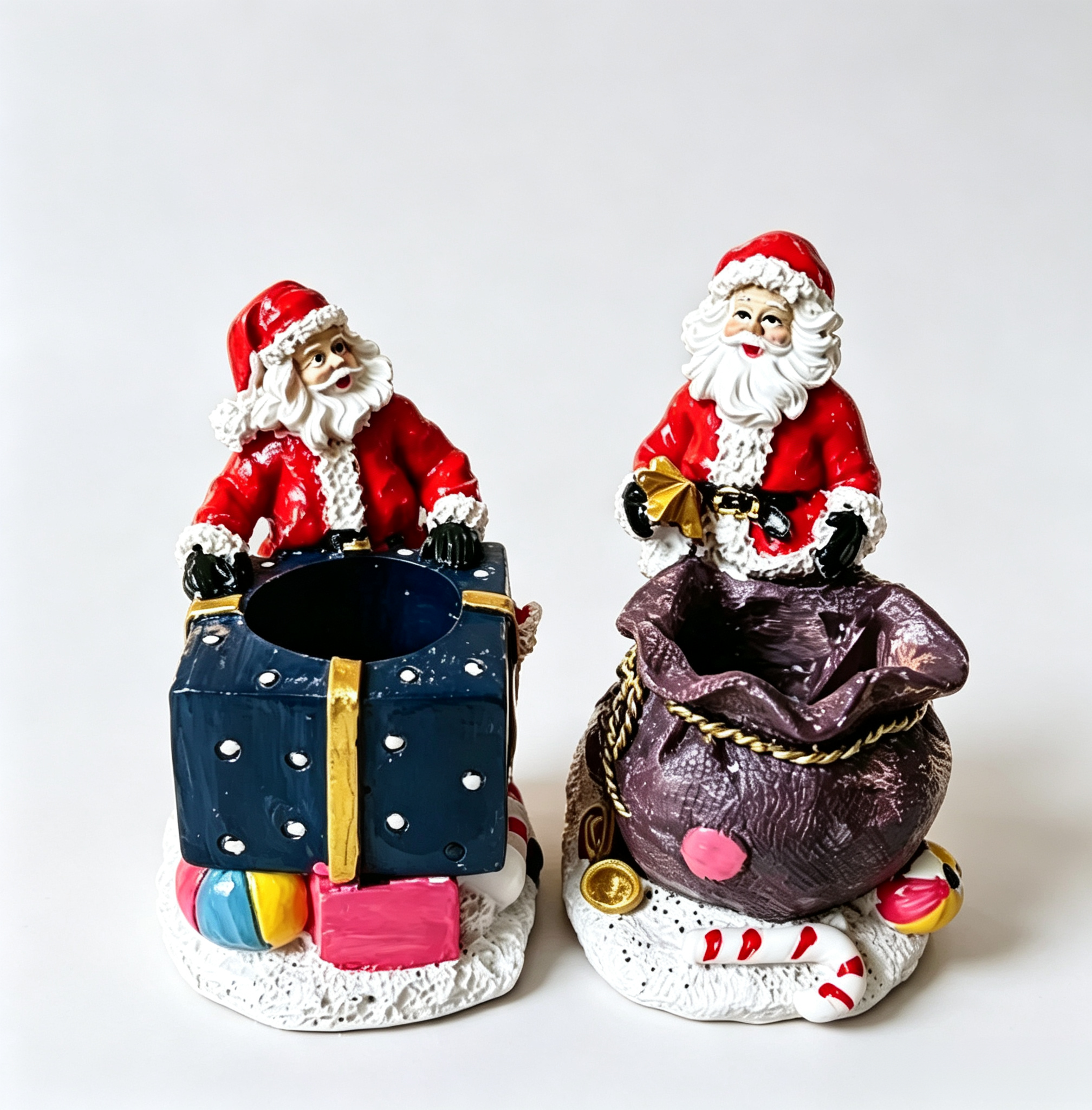 1 Santa Claus Resin Figurine